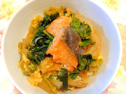 鮭と小松菜と卵の三色丼